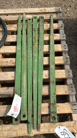 6-JOHN DEERE LOADER TINES