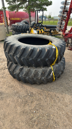 PAIR OF FIRESTONE 520/85R42 RADIAL TIRES