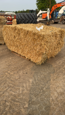25 - 4X3X6.5 BALES OF STRAW