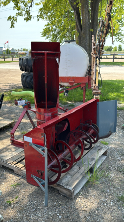 LUCKNOW 52IN SINGLE AUGER SNOWBLOWER