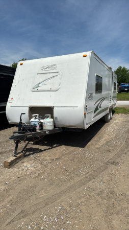 2005 TRAIL CRUISER 27RSL TANDEM CAMPING TRAILER