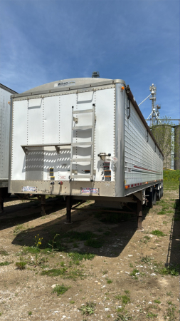2008 WILSON PACESETTER TRIAXLE GRAIN TRAILER