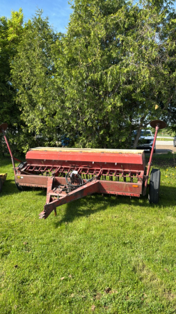 INTERNATIONAL 510 18R SEED DRILL