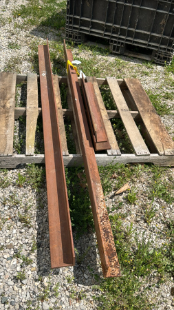 QUANTITY OF 3IN X 4IN X3/8IN ANGLE IRON