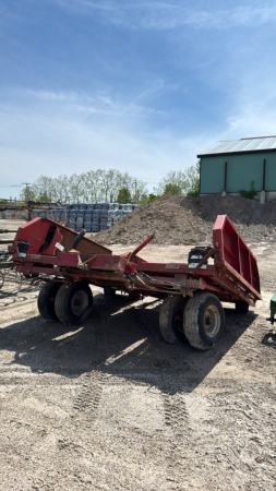CASE IH 8576 3-BALE ACCUMULATOR