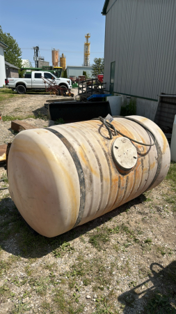 RAVEN 300 GALLON POLY TANK ON FRAME