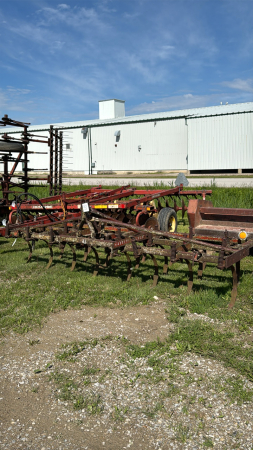 MASSEY FERGUSON 10FT 3PTH CULTIVATOR