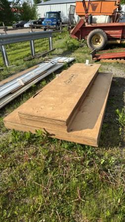 LOT OF 5/8in PLYWOOD