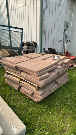 SKID OF PATIO STONES