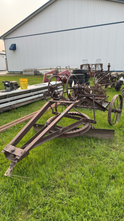 CHAMPION PULL TYPE ROAD GRADER