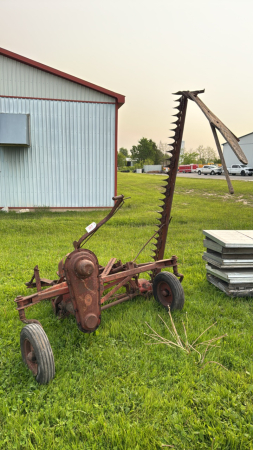 MASSEY HARRIS #6 7FT SICKLE MOWER