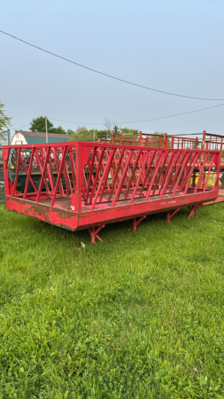 MARTIN 13FT X 7FT HAY FEEDER