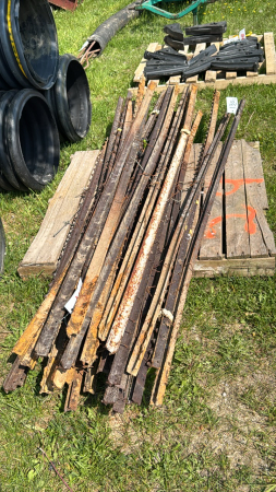 APPROX. 29 7FT USED T POSTS