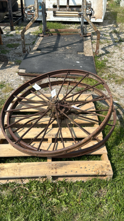 PAIR OF 44IN STEEL WHEELS