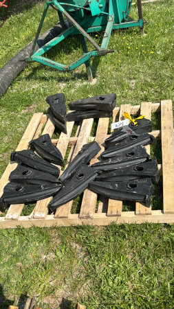 (15) WILRICH RIPPER TEETH