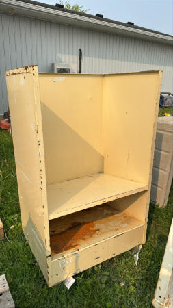 ROLLING METAL CABINET WITH 2 SHELVES