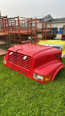 INTERNATIONAL TRUCK HOOD