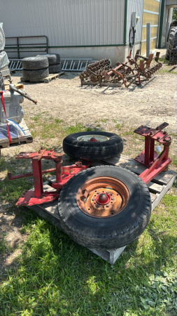 PAIR OF HEAVY DUTY GAUGE WHEELS
