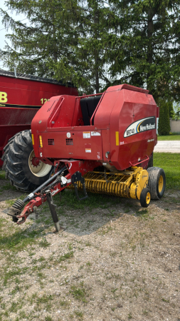 NEW HOLLAND BR740A SILAGE SPECIAL ROUND BALER
