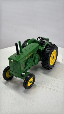 John Deere AR Tractor