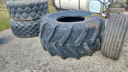 Unused Marcher 900/60R32 Tire