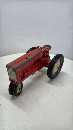 Tru Scale Narrow Tractor
