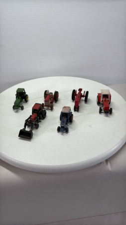 Quantity of 1/64 Tractors