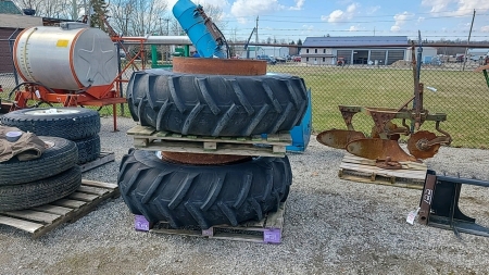 Pair of 18.4-34 Duals