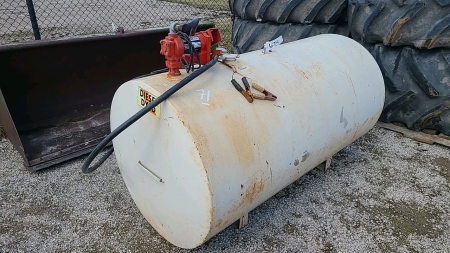 Approx. 500Gal. Steel Fuel Tank w/12V Pump