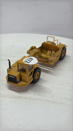 Cat 611 Earth Mover