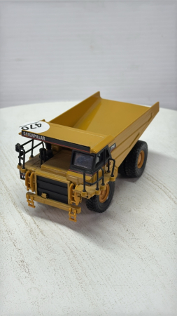 Cat 775E Dump Truck