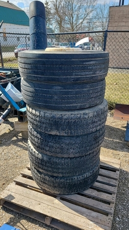 6- 225/70R19.5 Tires and Rims