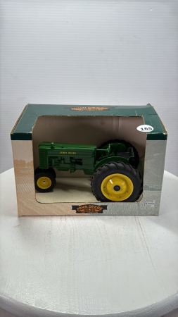 John Deere MT Narrow Tractor