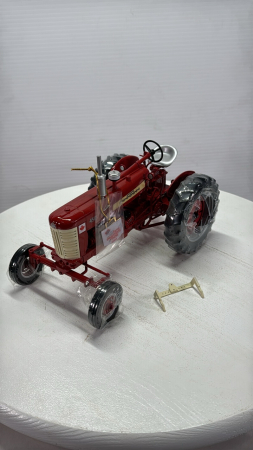 Farmall 450 Tractor