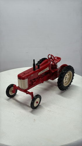 Farmall 350 Tractor