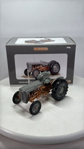 Ferguson FE 35 Tractor