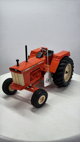 Allis Chalmers D21 Tractor