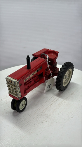 Cockshutt 1850 Tractor