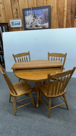 Round Oak Single Pedestal Table with 4 Chairs