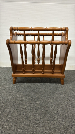 Maple Magazine Rack