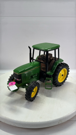 John Deere 7600 Tractor with Cab