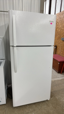 Frigidaire Refridgerator W/Top Freezer