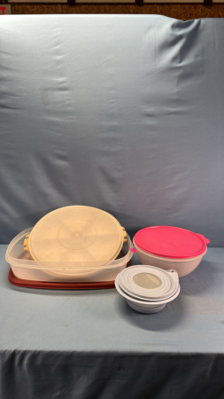 Rubbermaid and Tupperware Lot