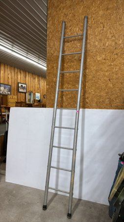 9 Ft Aluminum Ladder