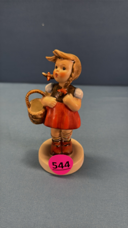Goebel Figurine "Little Shopper" No 96