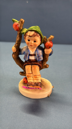 Goebel Figurine "Apple Tree Boy" No 147 3/0