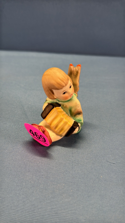 Goebel Figurine "Angel with Accordion" No 238