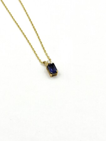 10KT Yellow Gold Natural Blue Sapphire Pendant