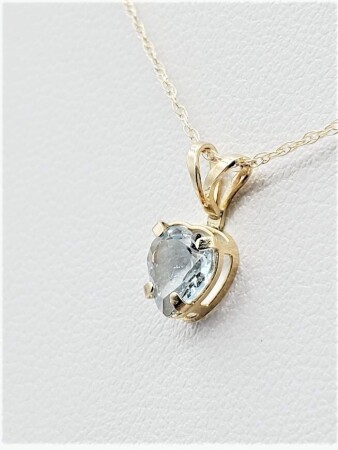 10kt Natural Aquamarine Heart Shape Pendant