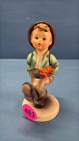 Goebel Figurine "Globe Trotter" No 79